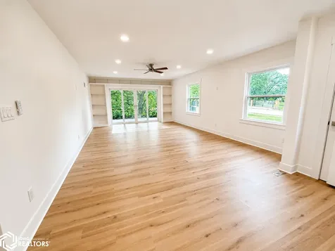 255 Willowbrook Drive Mason City IA 50401