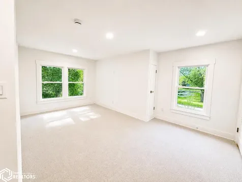 255 Willowbrook Drive Mason City IA 50401