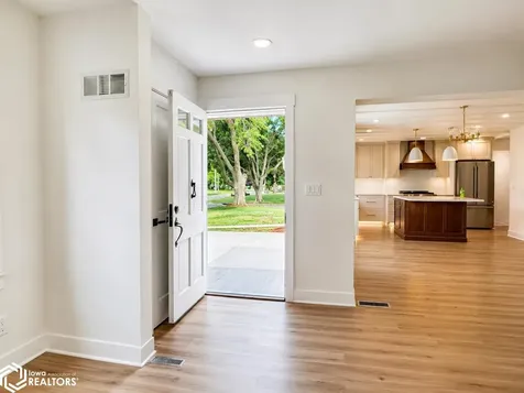 255 Willowbrook Drive Mason City IA 50401