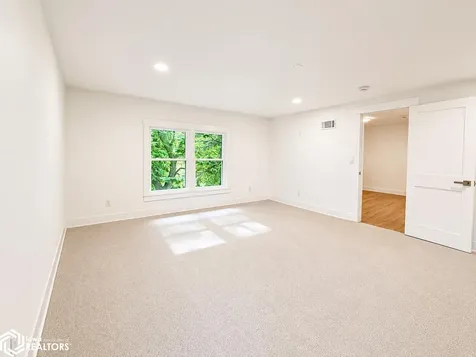255 Willowbrook Drive Mason City IA 50401