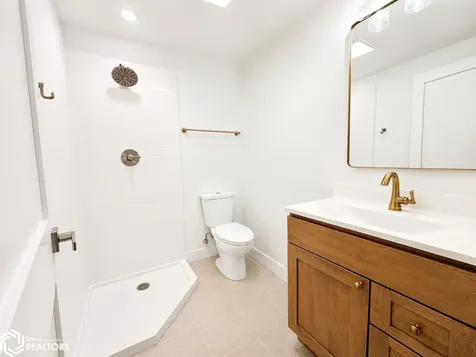 255 Willowbrook Drive Mason City IA 50401