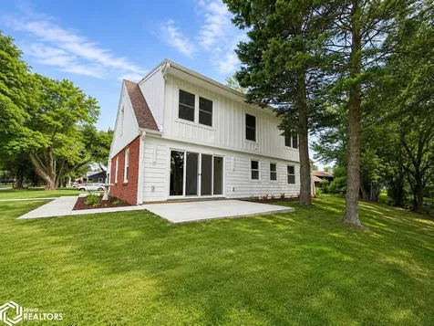 255 Willowbrook Drive Mason City IA 50401