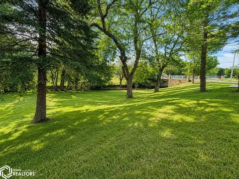 255 Willowbrook Drive Mason City IA 50401