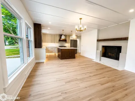 255 Willowbrook Drive Mason City IA 50401
