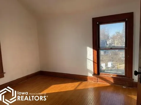 821 8th Avenue Grinnell IA 50112