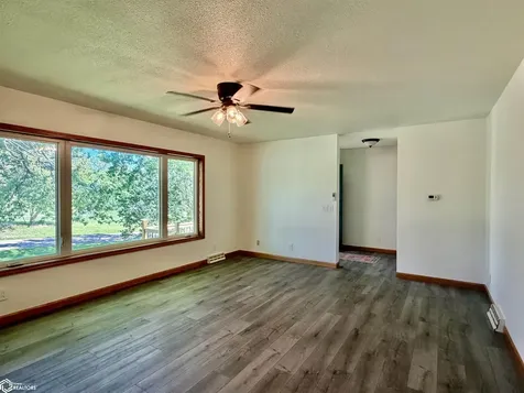 2021 Edmundson Oskaloosa IA 52577