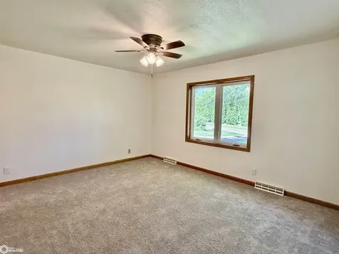 2021 Edmundson Oskaloosa IA 52577
