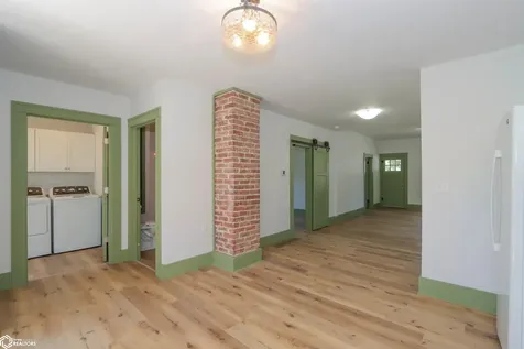 802 S Iowa Avenue Washington IA 52353