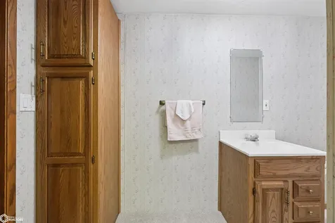 1507 S 5th Street Marshalltown IA 50158