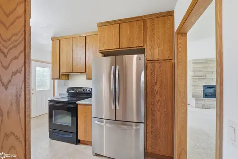11 Palmer Street Marshalltown IA 50158