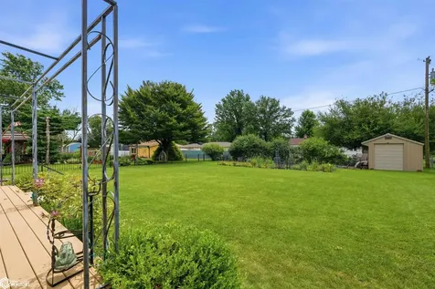 11 Palmer Street Marshalltown IA 50158