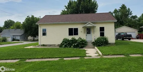 1302 W Linn Street Marshalltown IA 50158