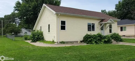 1302 W Linn Street Marshalltown IA 50158