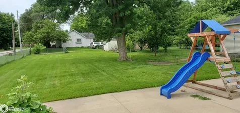 1302 W Linn Street Marshalltown IA 50158