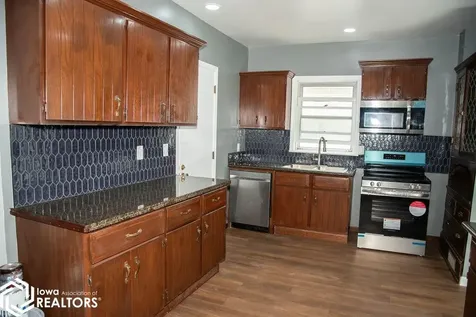 219 A Avenue W Albia IA 52531