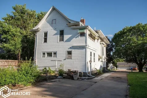 219 A Avenue W Albia IA 52531