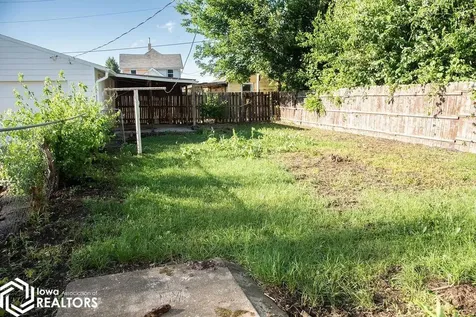 219 A Avenue W Albia IA 52531