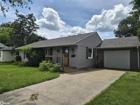 1429 Summer Street Grinnell IA 50112