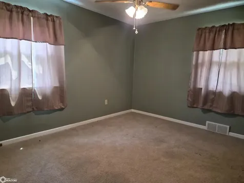 1429 Summer Street Grinnell IA 50112