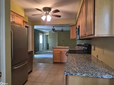 1429 Summer Street Grinnell IA 50112