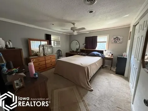 1386 Circle Drive Brooklyn IA 52211