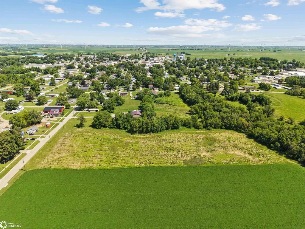 807 S 3rd Street Montezuma IA 50171