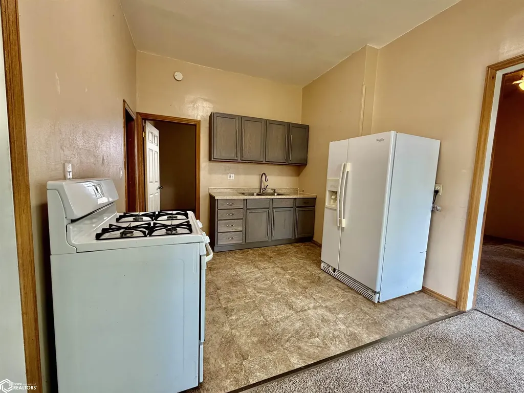 1405 S 2nd Street Oskaloosa IA 52577