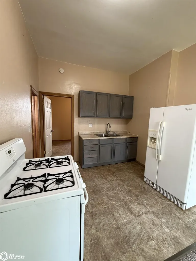 1405 S 2nd Street Oskaloosa IA 52577