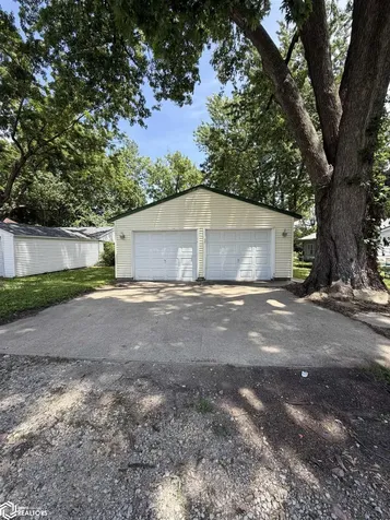 1405 South 2nd Oskaloosa IA 52577