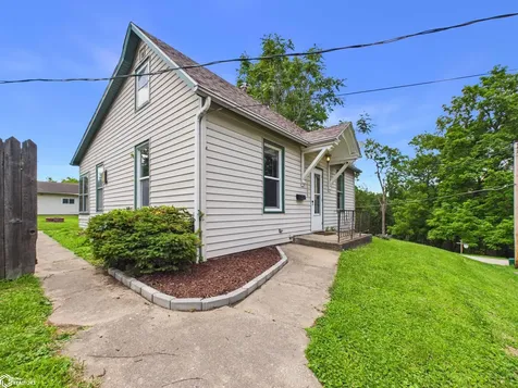 1209 Mercer Street Burlington IA 52601
