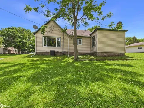 1209 Mercer Street Burlington IA 52601