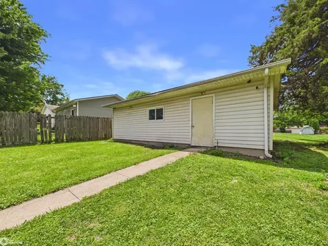 1209 Mercer Street Burlington IA 52601