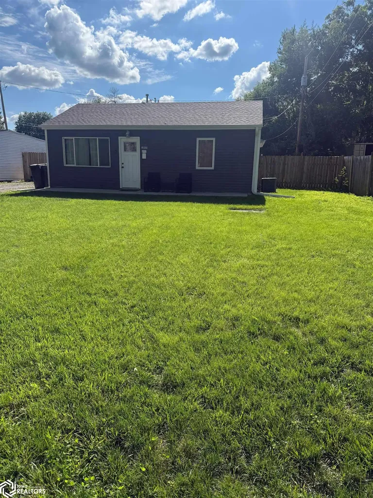 1015 S 5th Avenue Marshalltown IA 50158