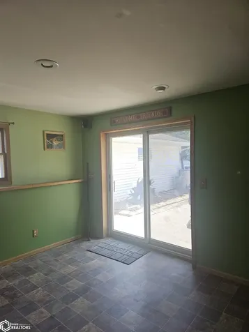 1954 White Plains Road Montrose IA 52639
