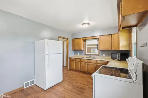 3088 Main Street Road Marshalltown IA 50158