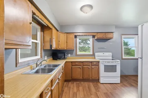 3088 Main Street Road Marshalltown IA 50158