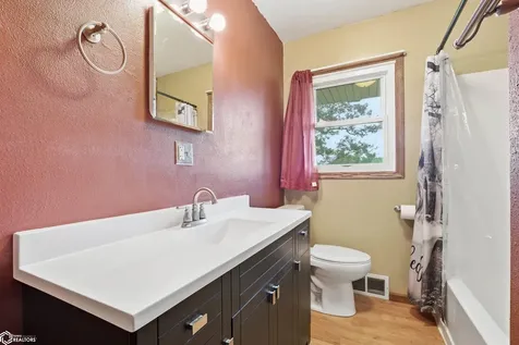 3088 Main Street Road Marshalltown IA 50158