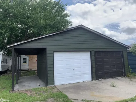 1517 Osborn Street Burlington IA 52601