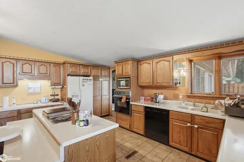 9194 Gaslight Drive Burlington IA 52601