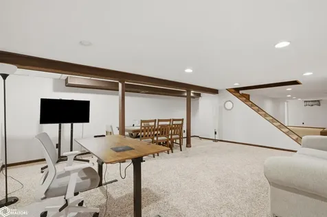 9194 Gaslight Drive Burlington IA 52601
