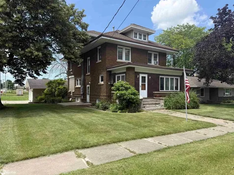 138 Franklin Street Ackley IA 50601
