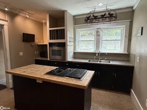 138 Franklin Street Ackley IA 50601