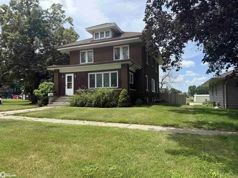 138 Franklin Street Ackley IA 50601