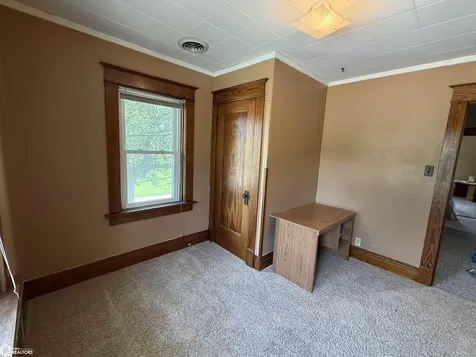 138 Franklin Street Ackley IA 50601
