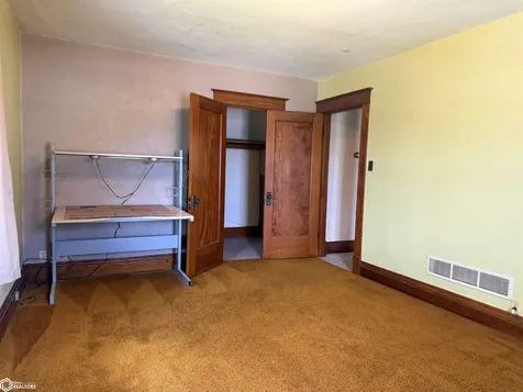 138 Franklin Street Ackley IA 50601