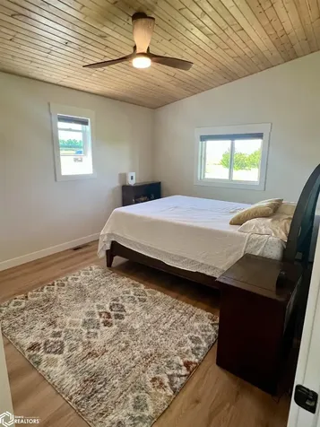 1569 Jasmine Avenue Fairfield IA 52556