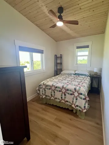 1569 Jasmine Avenue Fairfield IA 52556