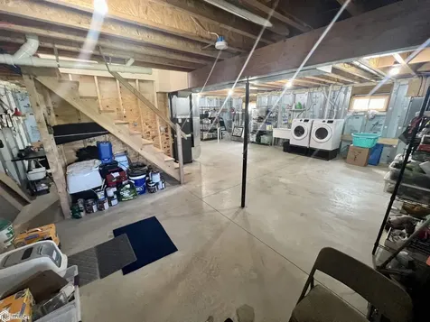 1569 Jasmine Avenue Fairfield IA 52556