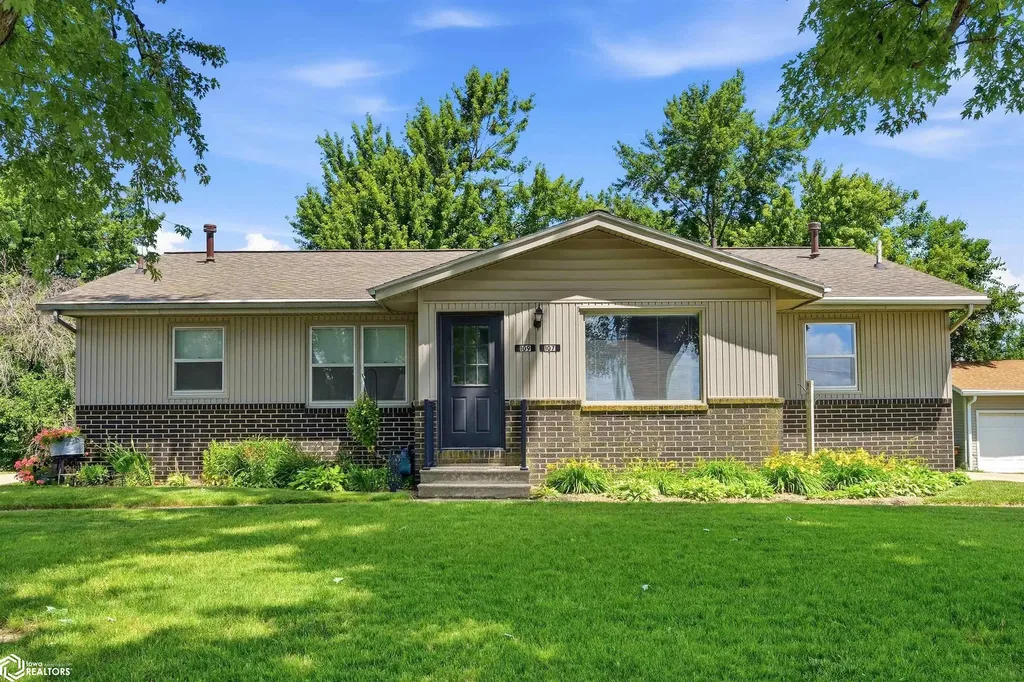109 W Southridge Road Marshalltown IA 50158