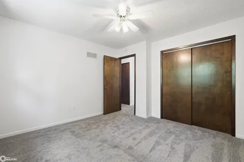 109 W Southridge Road Marshalltown IA 50158